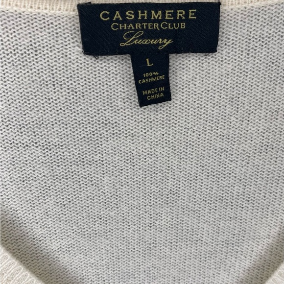 Charter Club Macy’s Luxury 100% Cashmere Soft Beige V-Neck Sweater Size L - Picture 2 of 3